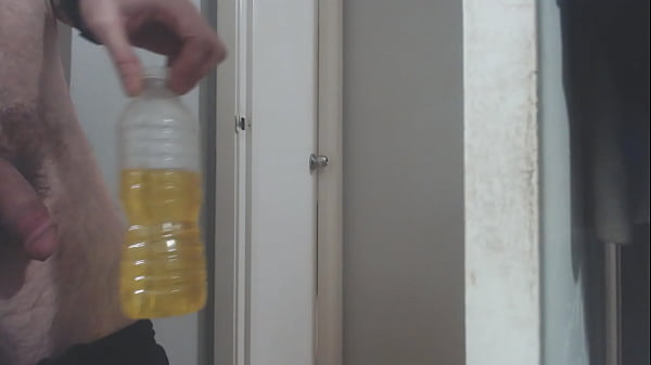 18yo Amateur str8 dude Peeing in Bottle with Roommates Home!