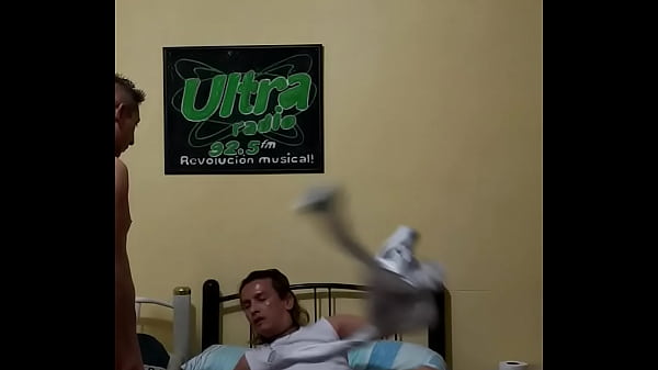 IAN ERICK CARRASCO MONTAGNER ES PENETRADO POR ALEX EL REPARTIDOR DE LA FARMACIA