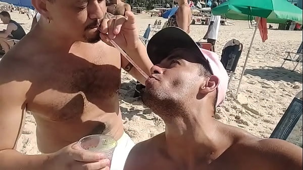 Na praia na companhia do meu namorado MaldonattoGP