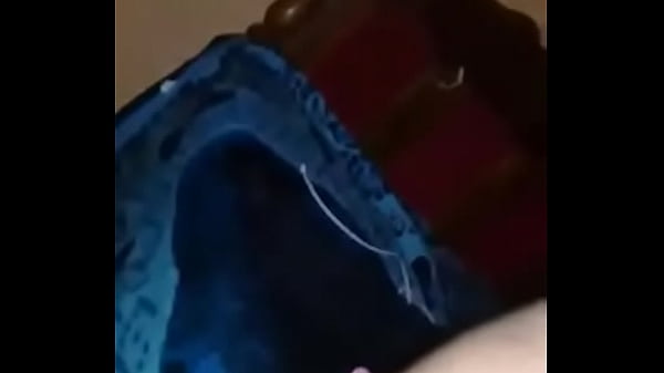 chino masturbandose