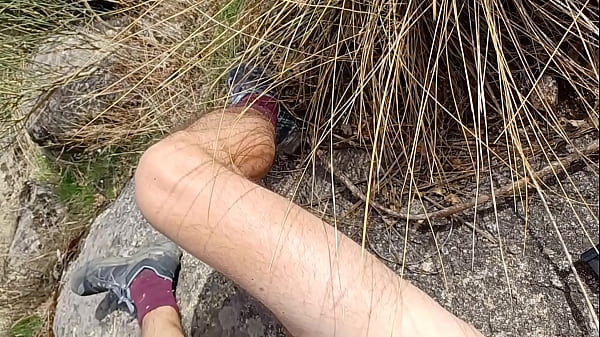 Piss outdoor